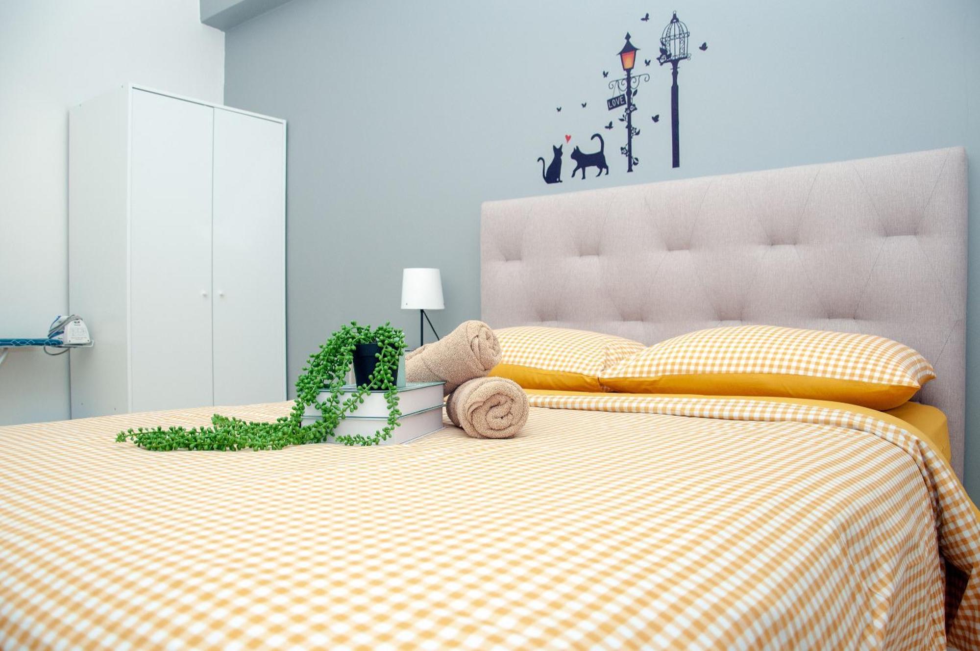 Five H Family Service Apartment Сери Кембанган Екстериор снимка